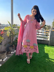 Label roohani Elegant Pink Floral Kurta Set