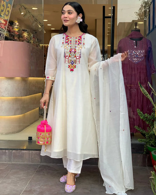 White Embroidered Chanderi Kurta and Pant Set with Dupatta