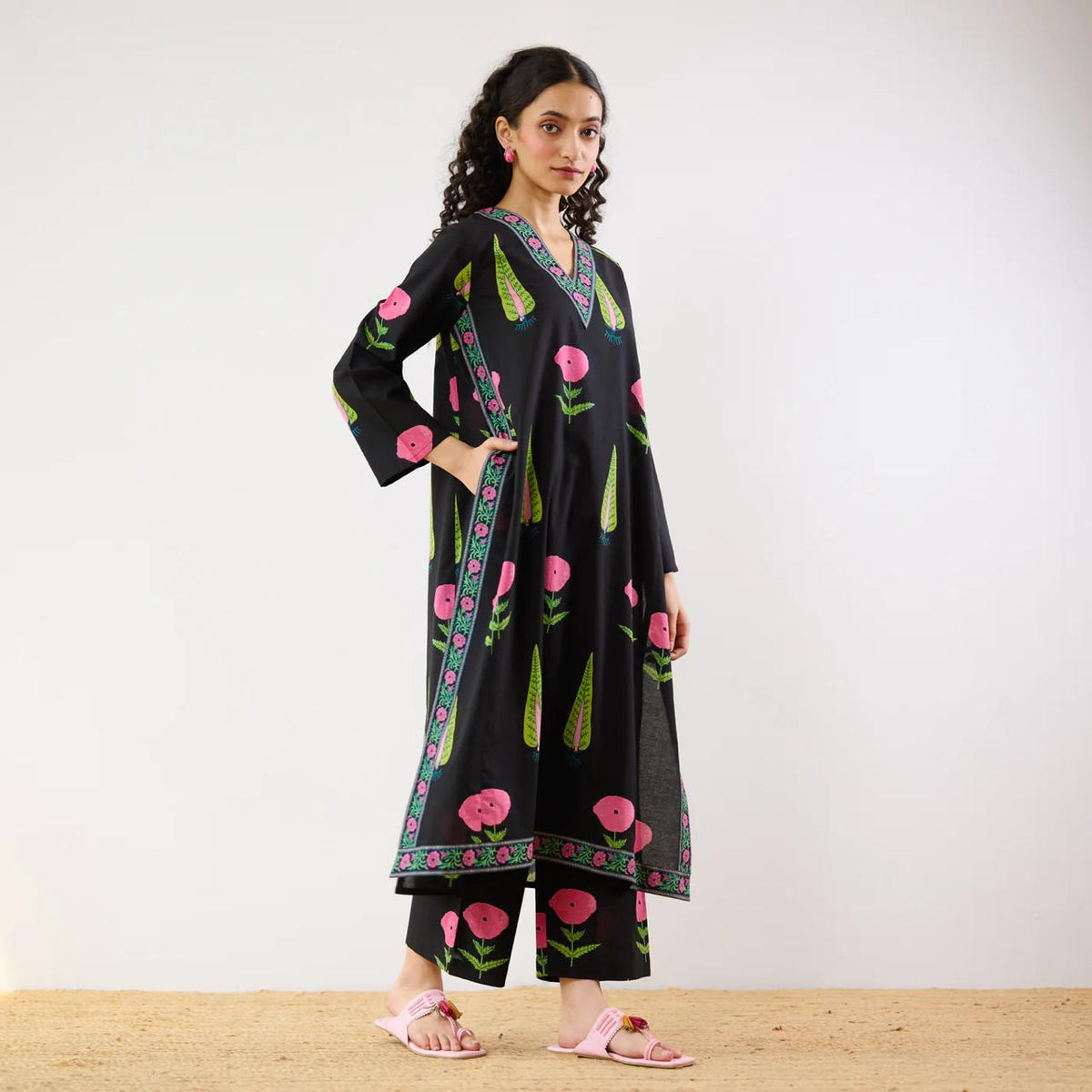 Black Floral Printed Kurta Set with Straight Pants