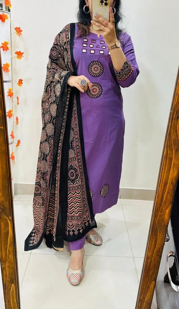 Elegant Purple Kurta Set with Ethnic Motif Dupatta