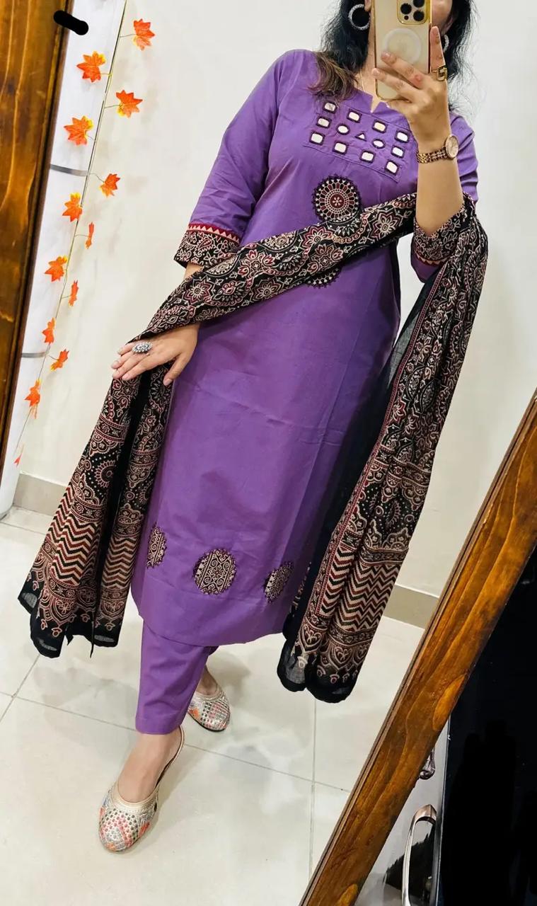 Elegant Purple Kurta Set with Ethnic Motif Dupatta
