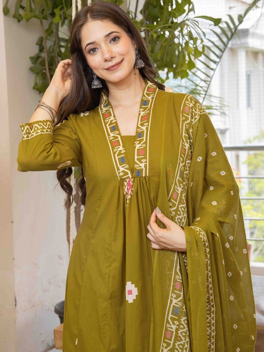 Women Ethnic Motifs Printed Pure Cotton Anarkali Kurta with Trousers & Dupatta