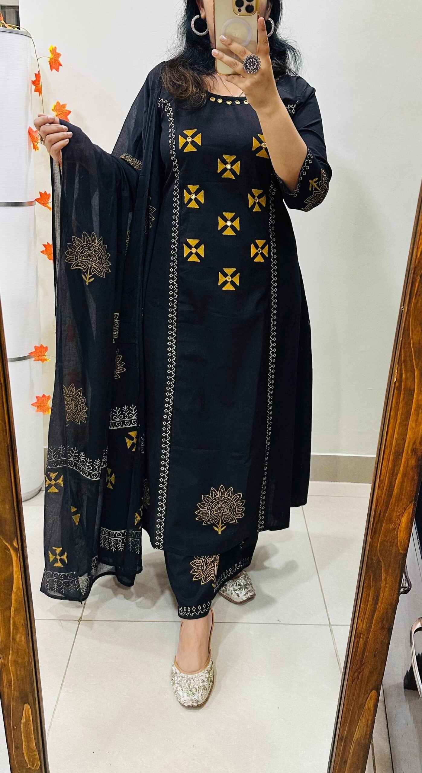 Label roohani Beautiful kurti pant dupatta set in Premium Rich Cotton with heavy Sequin work in yoke paired with fine Cotton dupatta
